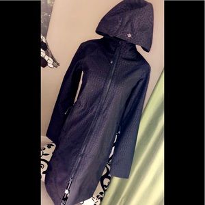 Lulu lemon black hooded rain jacket.